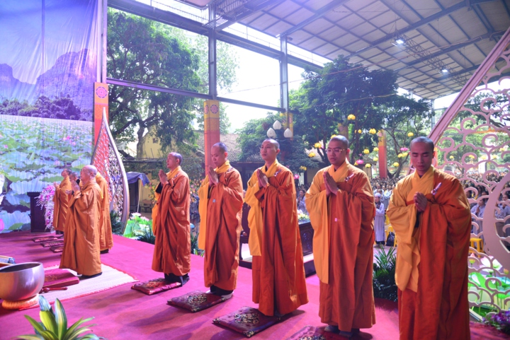 Hà Nội: Những hoạt động đặc biệt kỷ niệm ngày Phật thành Đạo tại chùa Bằng