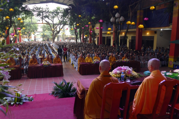 [Video] Hà Nội: Lễ kính mừng ngày Phật thành Đạo và kỷ niệm 22 năm thành lập Đạo tràng Pháp Hoa miền Bắc tại chùa Bằng