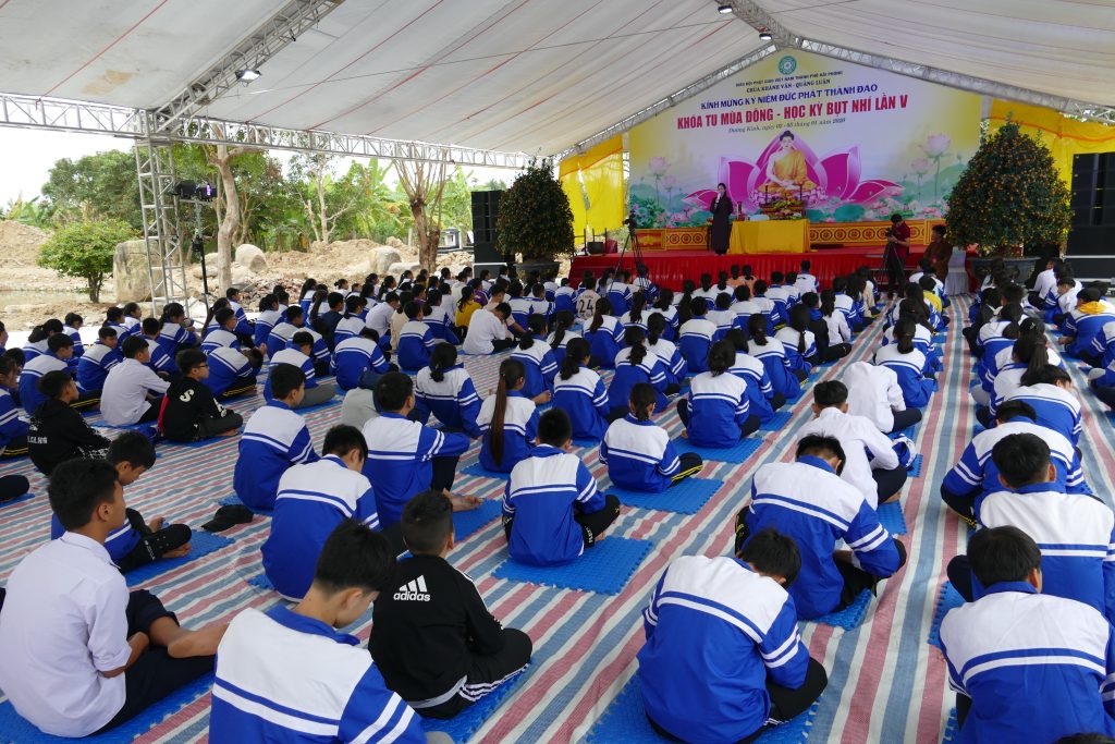 [Video] Hải Phòng: Ngày tu học thứ hai của khóa tu "Học kỳ Bụt nhí" tại chùa Khánh Vân