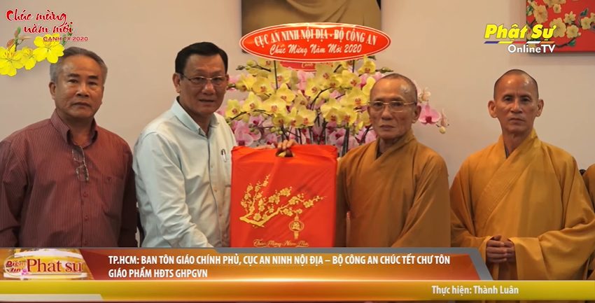 [Video] TP. HCM: BAN TÔN GIÁO CHÍNH PHỦ, CỤC AN NINH NỘI ĐỊA – BỘ CÔNG AN CHÚC TẾT CHƯ TÔN GIÁO PHẨM HĐTS GHPGVN