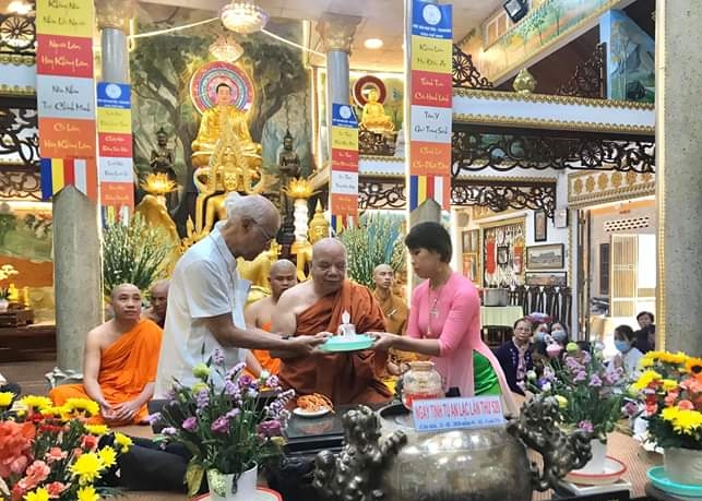 TP. HCM: Lễ hằng thuận tại chùa Phổ Minh