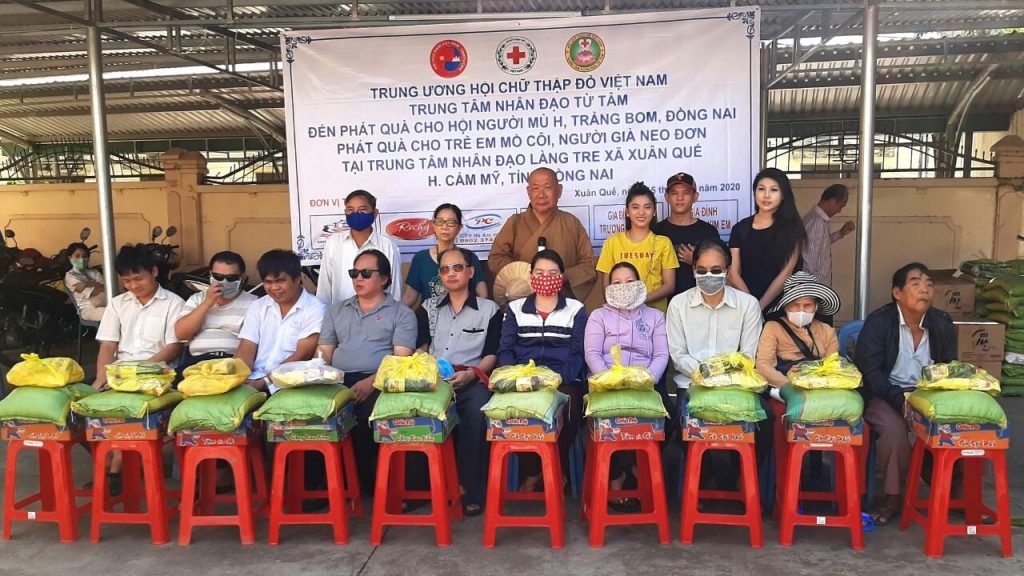 TP. HCM: Hỗ trợ người mù, trẻ mồ côi trong phòng dịch Covid-19
