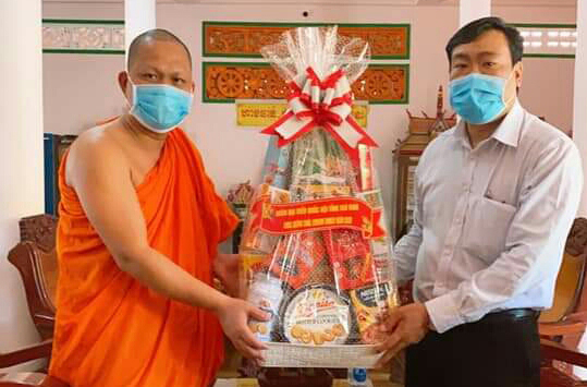 Trà Vinh: Lãnh đạo thăm, chúc tết Chôl Chnăm Thmây đến chùa Bãi Xào Giữa