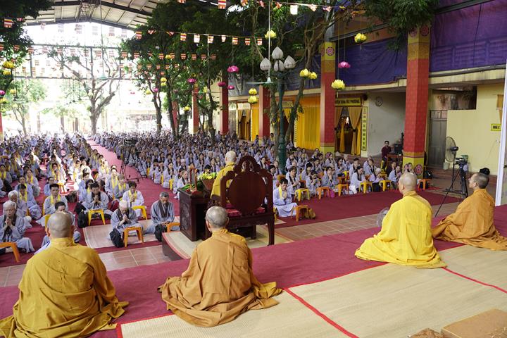 Hà Nội: Ngày tu an lạc tháng tư nhuận năm Canh Tý tại chùa Bằng
