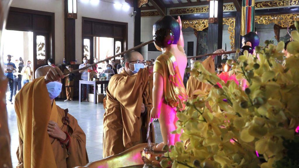 [Video] TP.HCM: Chùa Vĩnh Nghiêm kính mừng Đại lễ Phật đản PL. 2564 -DL. 2020