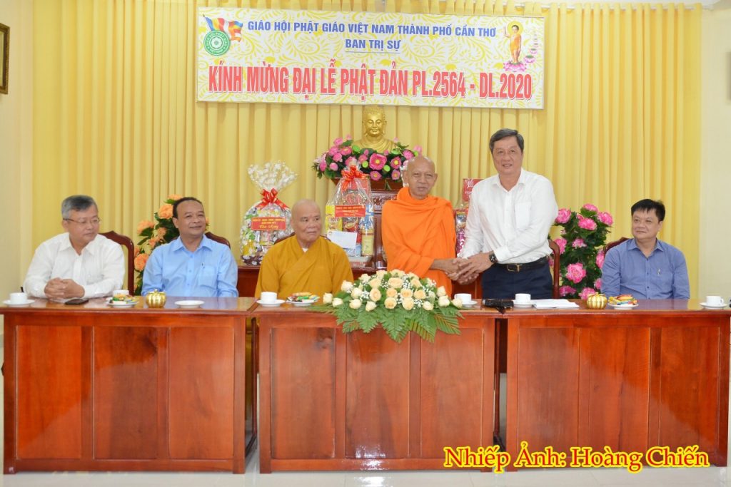 Cần Thơ: Lãnh đạo Thành phố Cần Thơ đến Chúc mừng Phật Đản Ban Trị sự GHPGVN TP