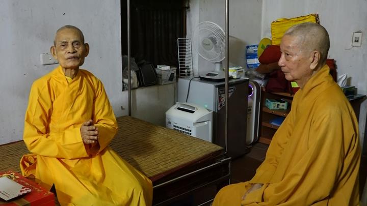 Hà Nội: Hòa thượng Thích Trí Quảng đỉnh lễ Đức Pháp Chủ GHPGVN