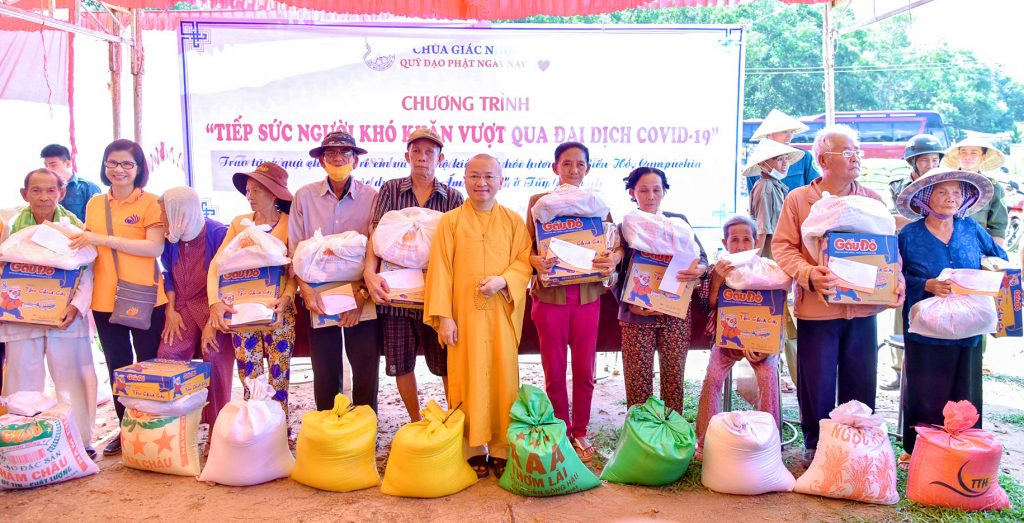Tây Ninh: Quỹ Đạo Phật Ngày Nay tặng quà đến 200 trẻ em và 183 hộ gia đình “Tổ ấm từ bi”