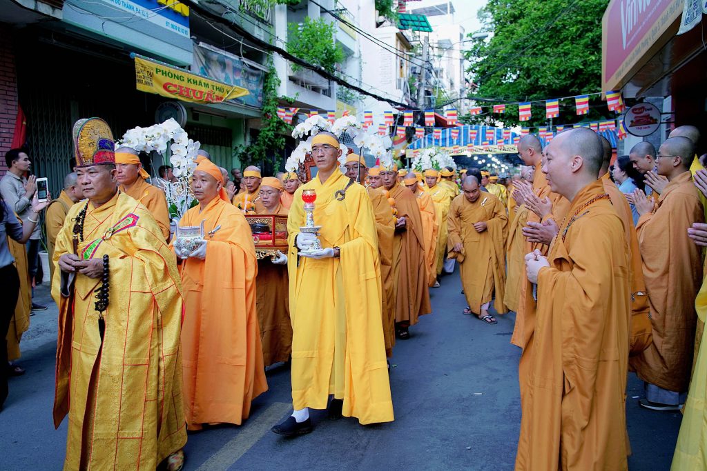 TP.HCM: Cung tống Kim quan cố HT. Thích Minh Nghĩa trà tỳ