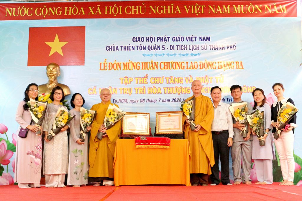 TP. HCM: Chùa Thiên Tôn đón mừng huân chương lao động hạng ba
