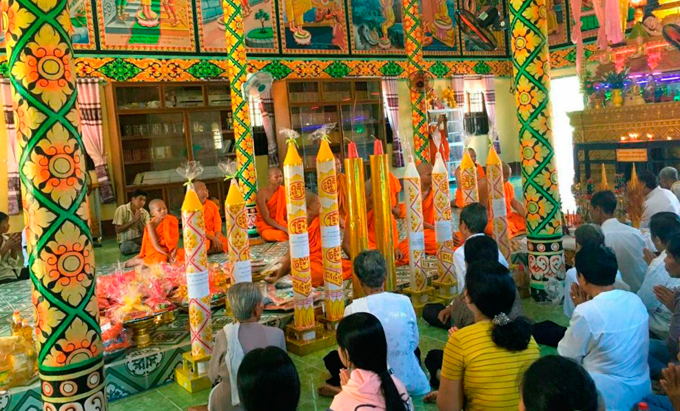 Kiên Giang: Lễ dâng cúng đèn hạ tại chùa Thôn Dôn