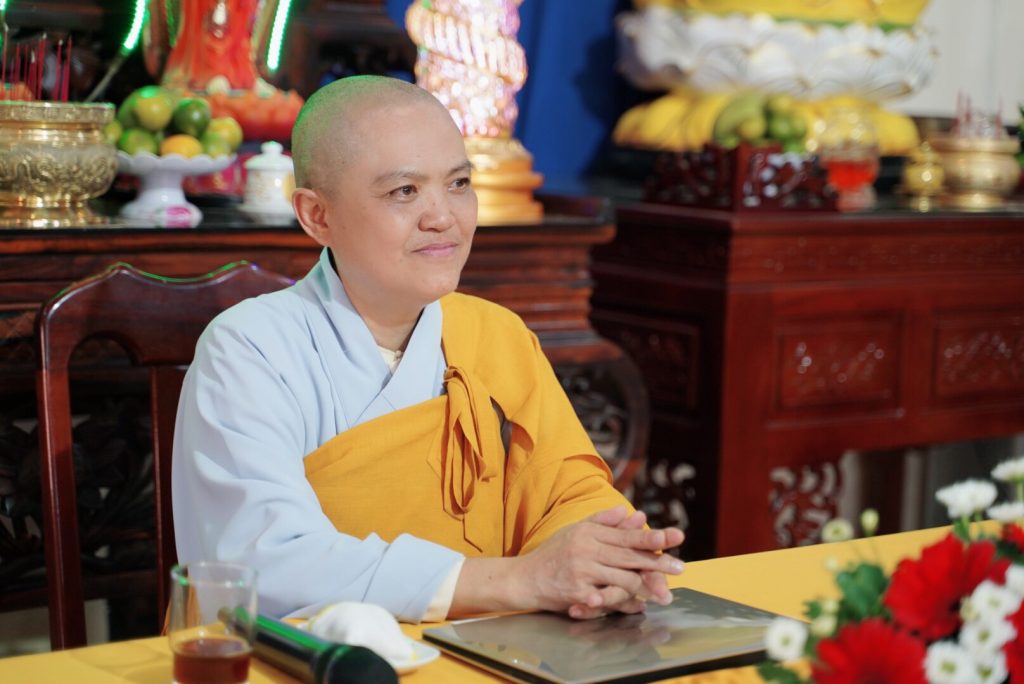 Kiên Giang: Ni sư TN. Hương Nhũ thuyết pháp và trao quà tại chùa Phổ Hiền