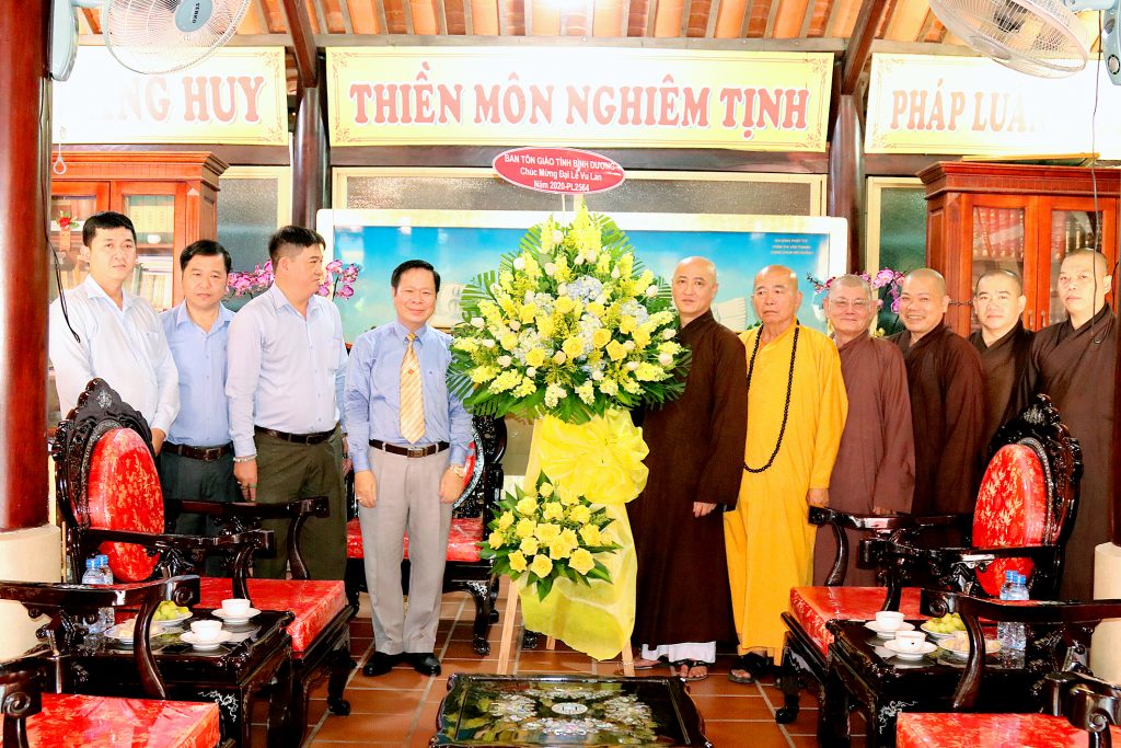 Bình Dương: Lãnh đạo các cơ quan, ban ngành tỉnh thăm, chúc mừng Ban Trị sự nhân lễ Vu lan Báo hiếu
