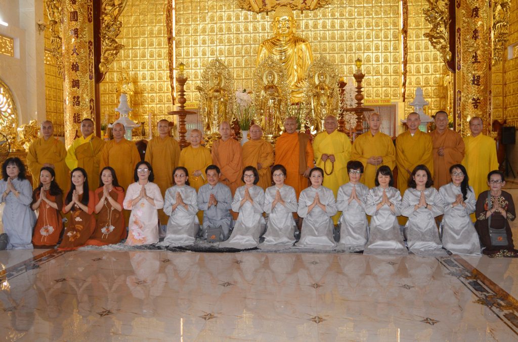 Cà Mau: Ban Hoằng pháp TƯ GHPGVN thăm và cúng dường trường hạ