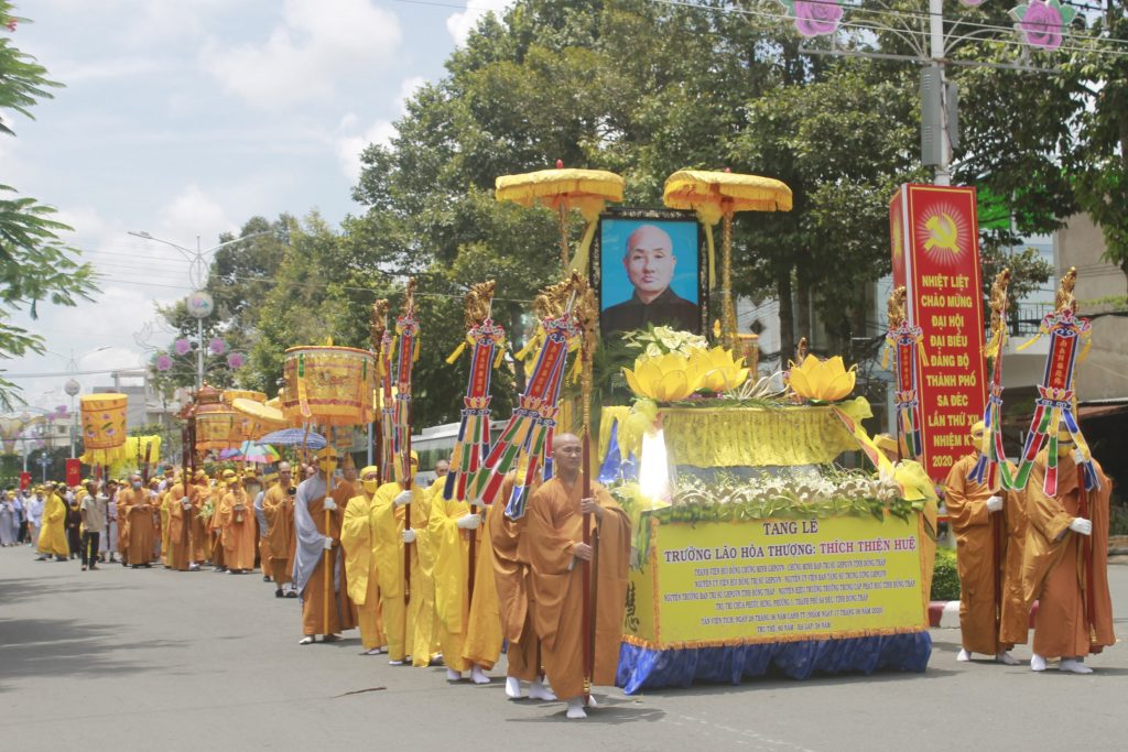Đồng Tháp: Lễ truy niệm và phụng tống kim quan cố Trưởng lão HT. Thích Thiện Huệ nhập bảo tháp
