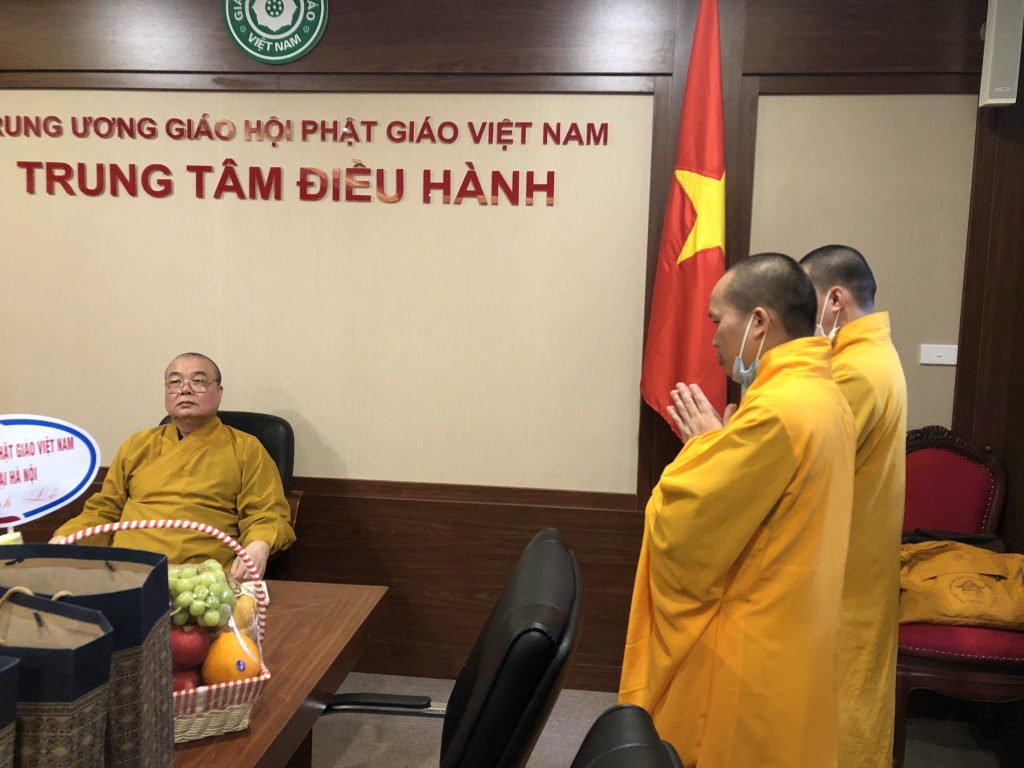 Hà Nội: Tăng Ni hành giả Học viện Phật giáo Việt Nam về khánh tuế chư Tôn đức lãnh đạo TƯ Giáo hội tại chùa Quán Sứ