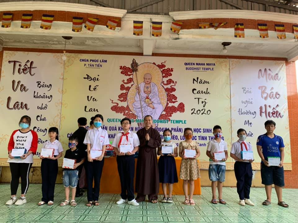 Đồng Nai: Chùa Phúc Lâm trao quà Khuyến học