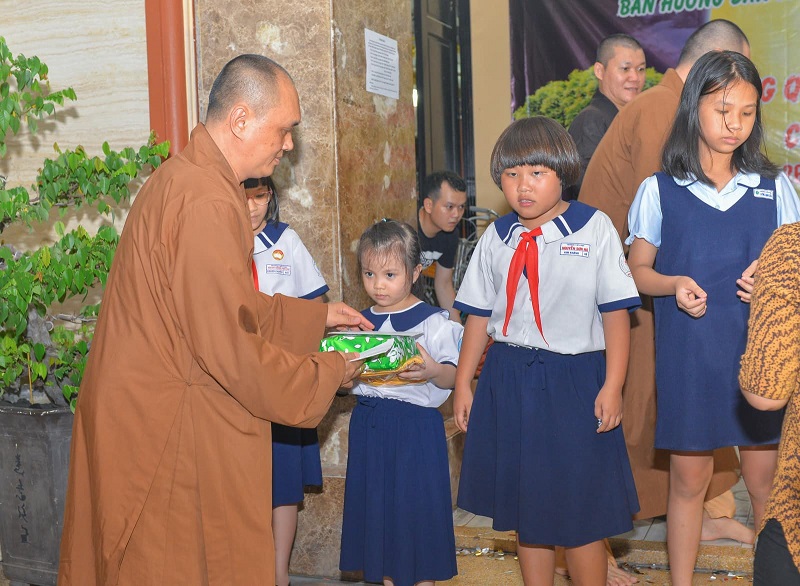 TP. HCM: Chương trình "Vui Hội Trăng Rằm" tại chùa Hưng Phước quận 3