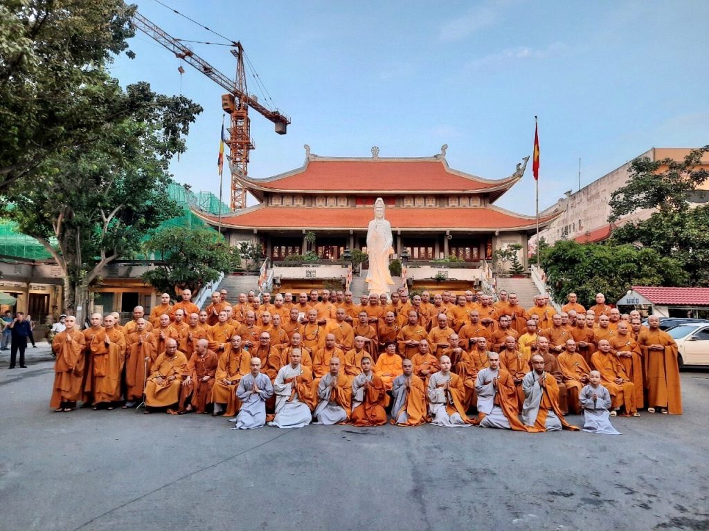 TP.HCM: Chư Tăng Trường hạ Tổ đình Vĩnh Nghiêm tác pháp Tự tứ