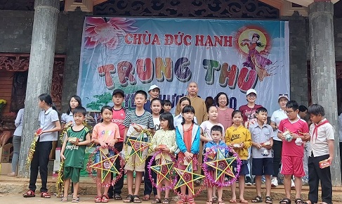 Bình Phước: Chùa Đức Hạnh tổ chức Chương trình " Trung Thu yêu thương 2020"