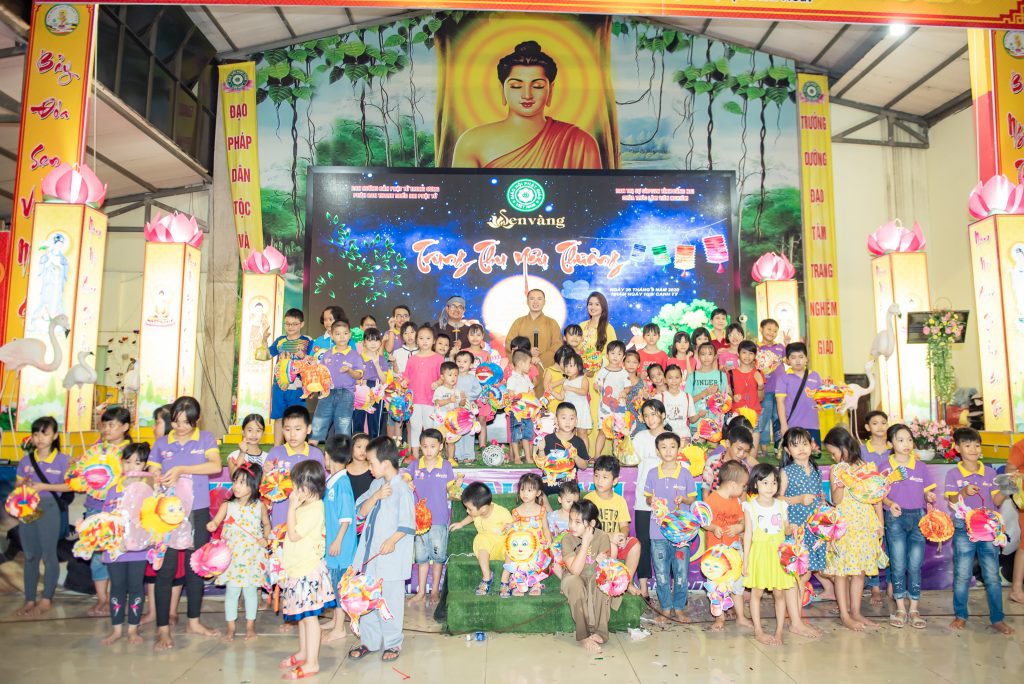 Đồng Nai: “Trung thu Yêu thương" tại chùa Trúc Lâm Viên Nghiêm