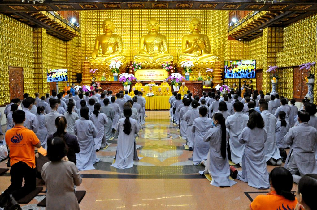 TP. HCM: Lễ thế phát, truyền giới khai mạc khóa tu "Xuất gia gieo duyên" lần 07 tại chùa Giác Ngộ