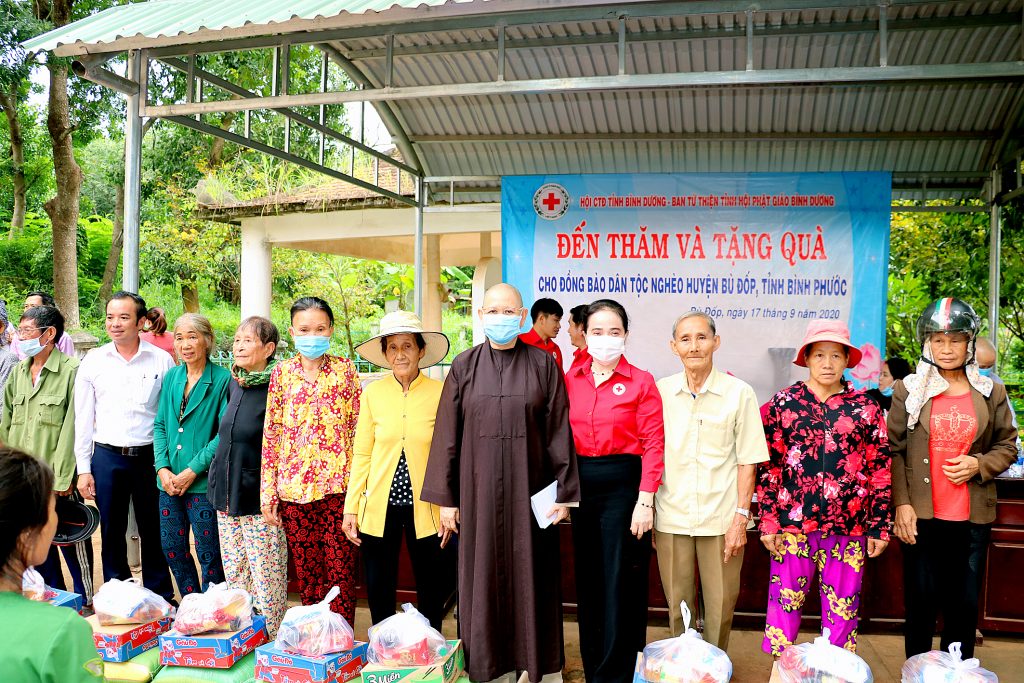 Bình Phước: Thăm và tặng quà hỗ trợ đồng bào S’tiêng tại huyện Bù Đốp