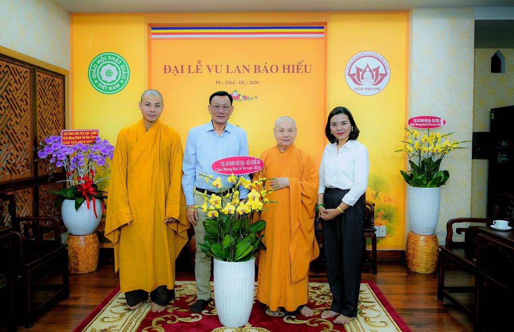 TP. HCM: Cục An ninh nội địa khánh tuế Hòa thượng Chủ tịch HĐTS