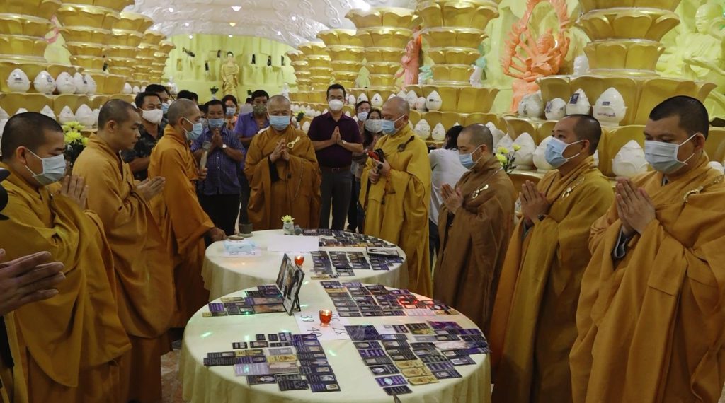 TP. HCM: Lễ cầu siêu cho các hương linh ký tự tro cốt và di ảnh tại chùa Kỳ Quang II