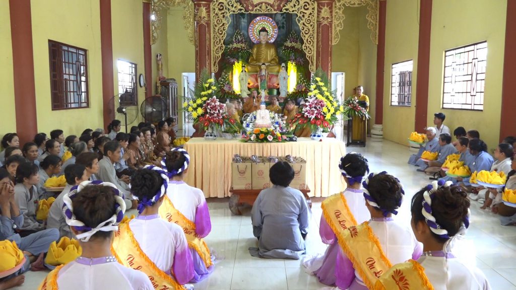Kiên Giang: Chùa Phú Hội tổ chức đại lễ Vu lan Báo hiếu và trao quà cho bà con có hoàn cảnh khó khăn tại huyện Giang Thành
