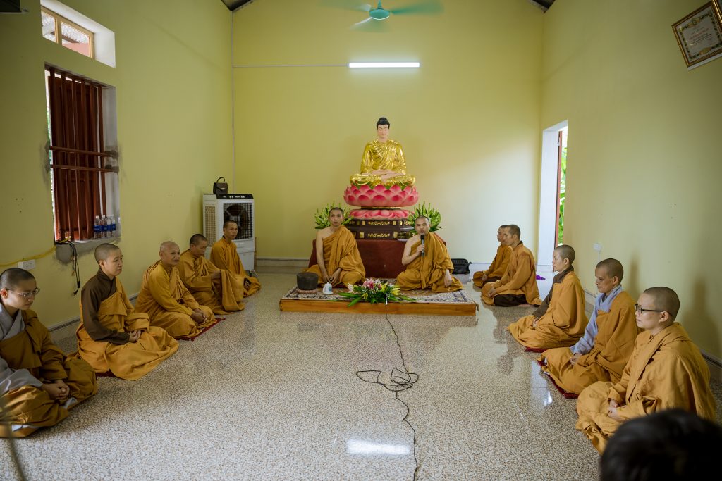 Thanh Hóa: Tịnh xá Linh Sơn - Khóa tu một ngày chánh niệm