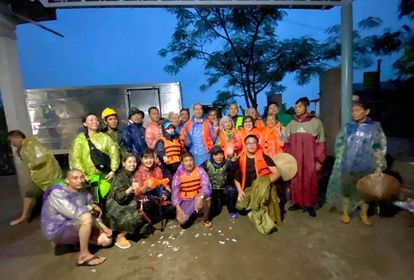 Tăng Ni TP Long Khánh: Hành trình về với miền Trung ruột thịt