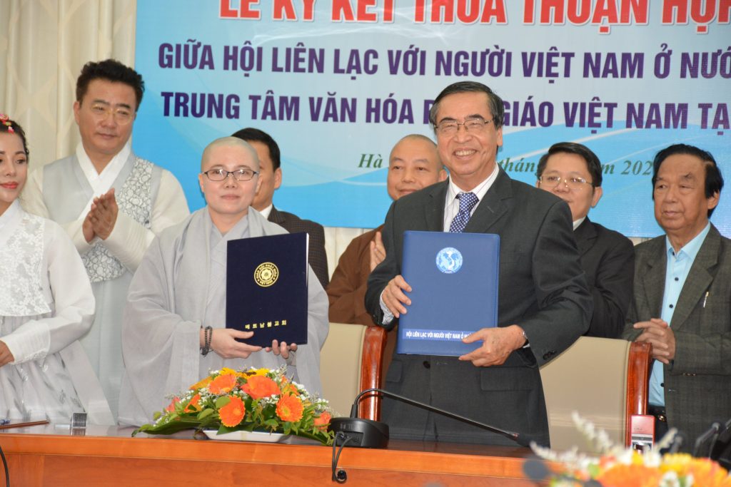 Thêm cầu nối giúp người Việt tại Hàn Quốc gắn bó với đất nước