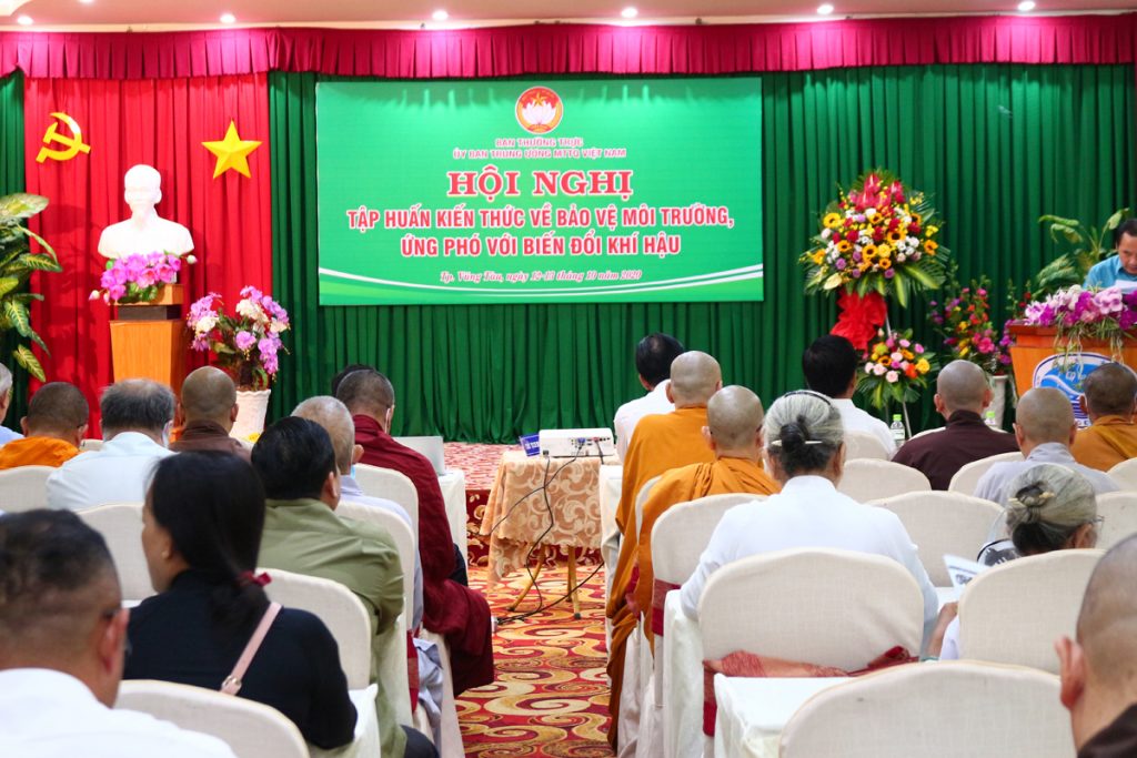 Hội nghị tập huấn kiến thức Bảo vệ môi trường và ứng phó với Biến đổi khí hậu