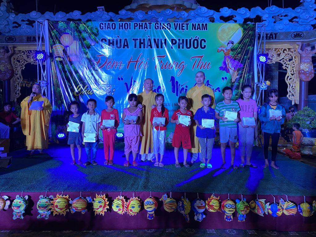 Tiền Giang: Chùa Thành Phước tổ chức đêm hội Trung thu với chủ đề “Về dưới mái chùa”