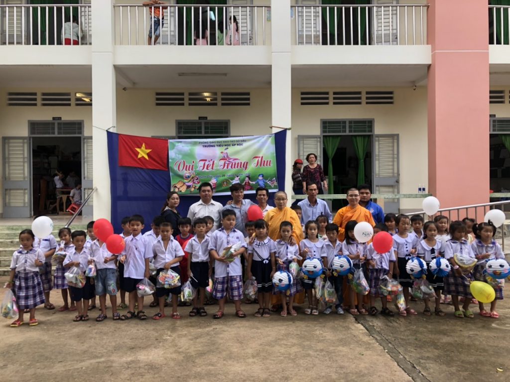 Tây Ninh: Tịnh xá Ngọc Đức tổ chức phát quà vui Trung thu cho các trẻ em thiếu nhi