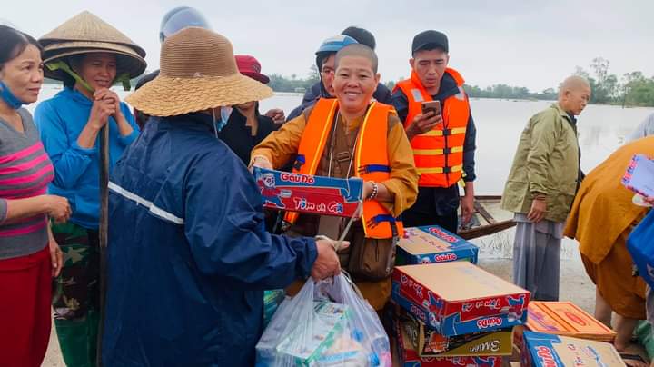 BR-VT: Ban Từ thiện xã hội GHPG tỉnh tổ chức chương trình Cứu trợ đồng bào gặp thiên tai lũ lụt tại miền Trung