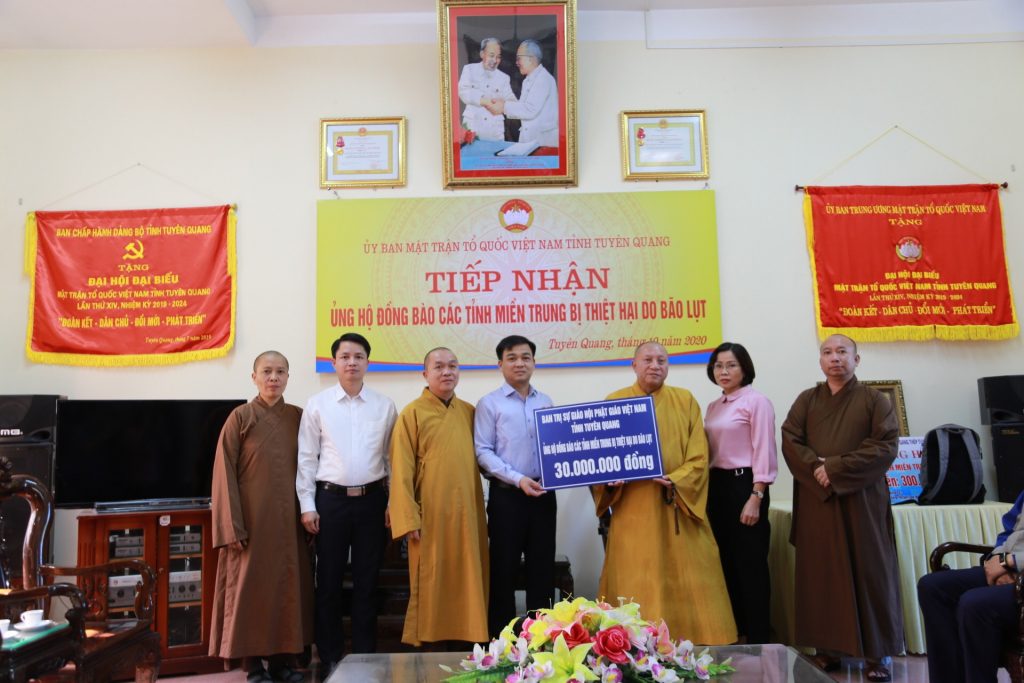 Tuyên Quang: Ban Trị sự Phật giáo tỉnh ủng hộ đồng bào các tỉnh miền Trung bị thiên tai