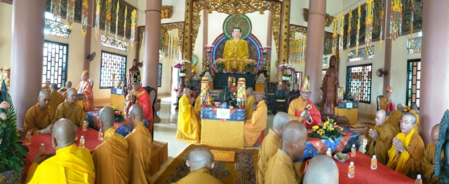Bến Tre: Chùa Bửu Minh thiết lễ đàn tràng Dược sư cầu nguyện đất nước bình an, thế giới tiêu trừ tật bệnh