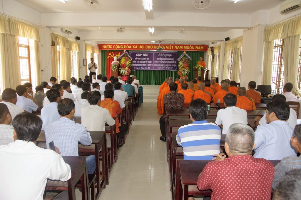 Sóc Trăng: Trường BTVH Trung cấp Pali Nam Bộ họp mặt giáo viên và cựu học viên chào mừng ngày Nhà giáo Việt Nam
