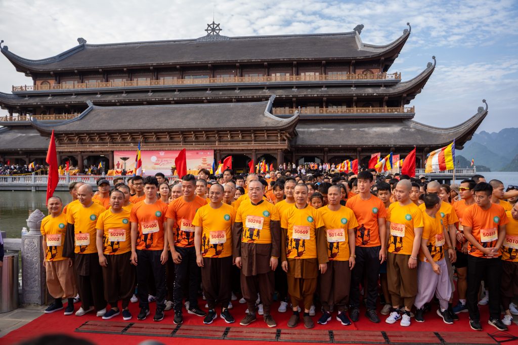 Hà Nam: Giải chạy từ thiện “Ánh dương soi chiếu" tại chùa Tam Chúc chính thức tranh tài