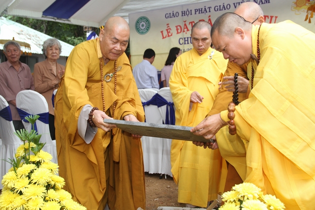 BR-VT: Lễ Đặt đá trùng tu chùa Thanh Sơn và đúc Đại Hồng chung