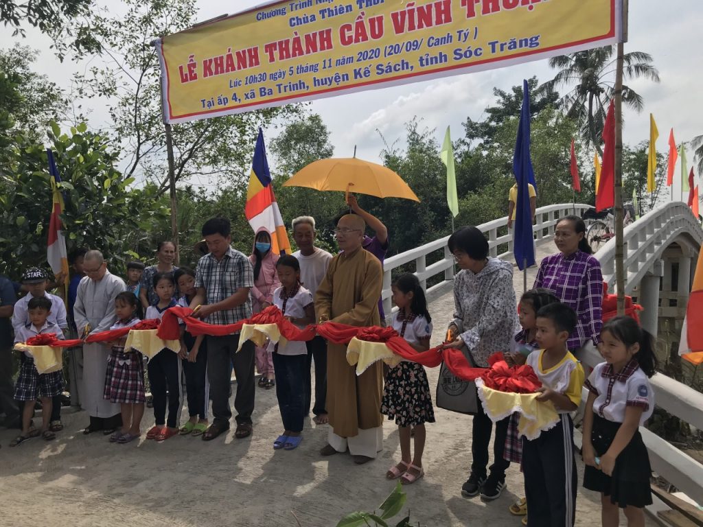 Sóc Trăng: "Nhịp cầu Yêu thương" khánh thành cầu nông thôn trị giá 400 triệu đồng