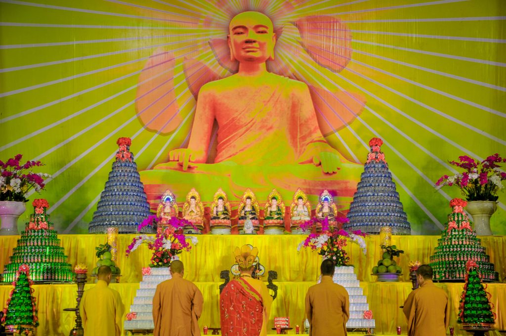 Hơn 800 thiện nam, tín nữ phát tâm quy y Tam Bảo tại Yên Tử