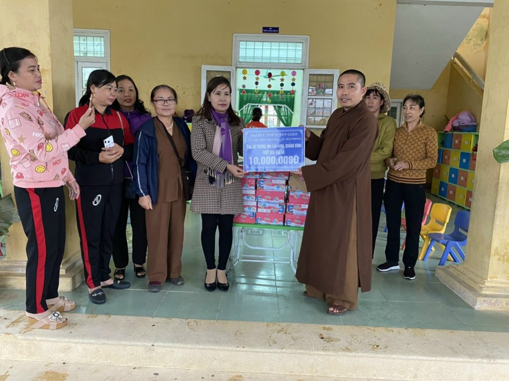 Hải Phòng: Các chùa huyện Vĩnh Bảo đồng lòng hướng về “khúc ruột miền Trung”