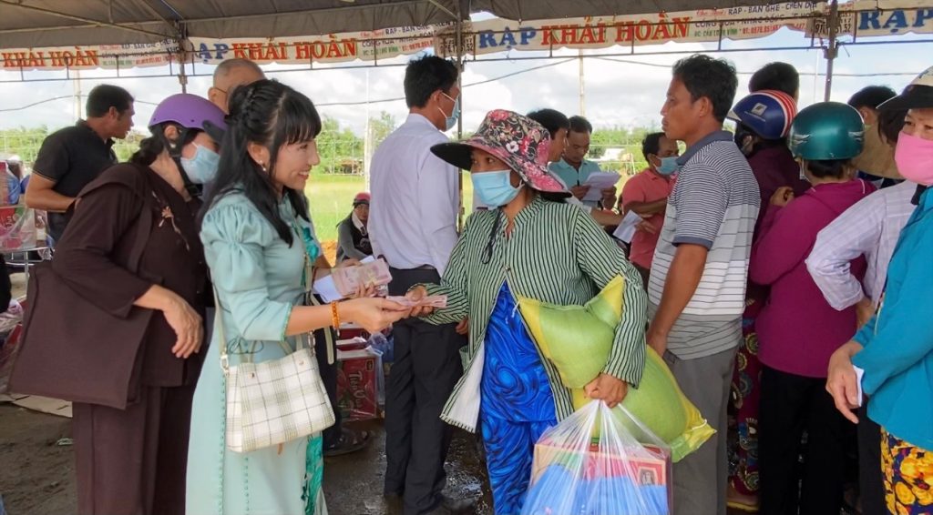 Trà Vinh: Chia sẻ yêu thương với bà con tại huyện Duyên Hải