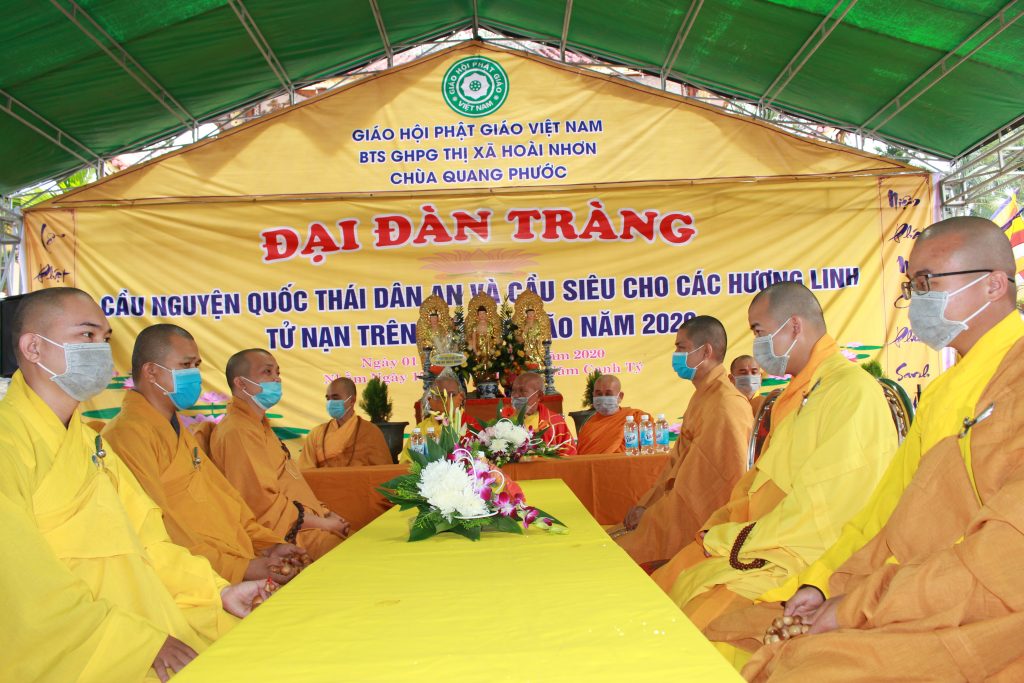 Bình Định: Đàn tràng cầu siêu thuyền viên tử nạn do bão năm 2020