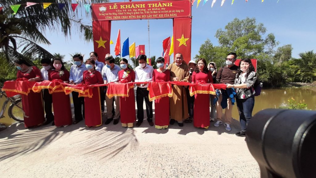 Tiền Giang: Trung tâm Nhân đạo Từ Tâm khánh thành cầu Bê tông và trao quà cho bà con nghèo tại huyện Châu Thành   