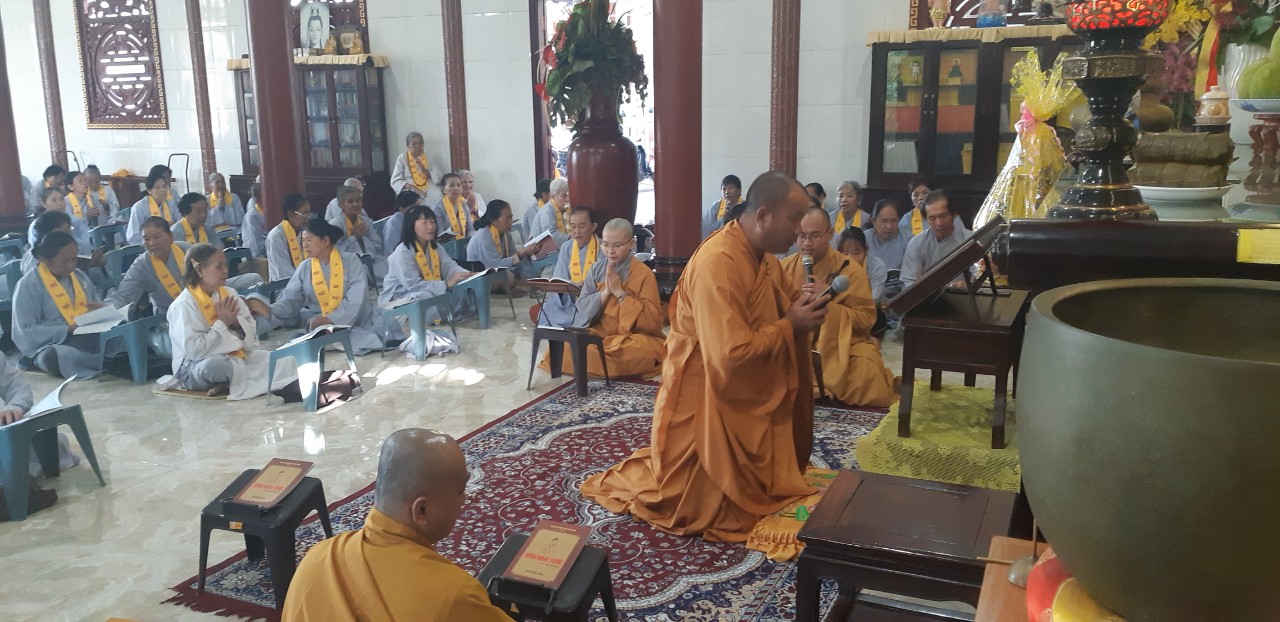 Bến Tre: Đạo tràng chùa Phước Lộc tổ chức Khóa tu một ngày an lạc