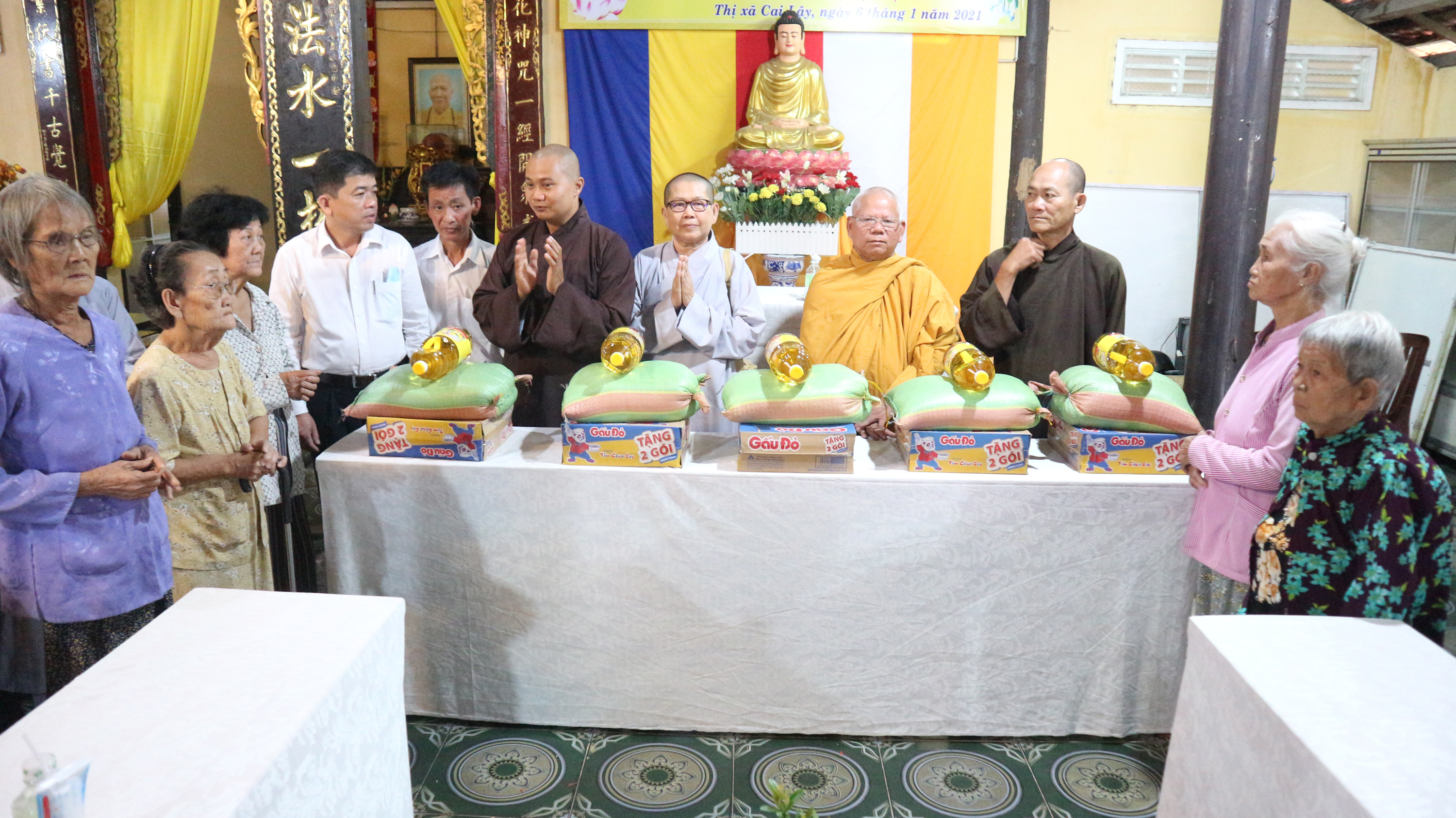 Tiền Giang: Phật giáo thị xã Cai Lậy tổng kết công tác Phật sự năm 2020, trao tặng 100 phần quà từ thiện